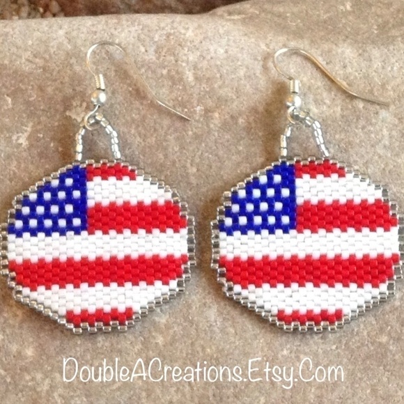 ROUND American Flag Beaded Earrings - Picture 2 of 4